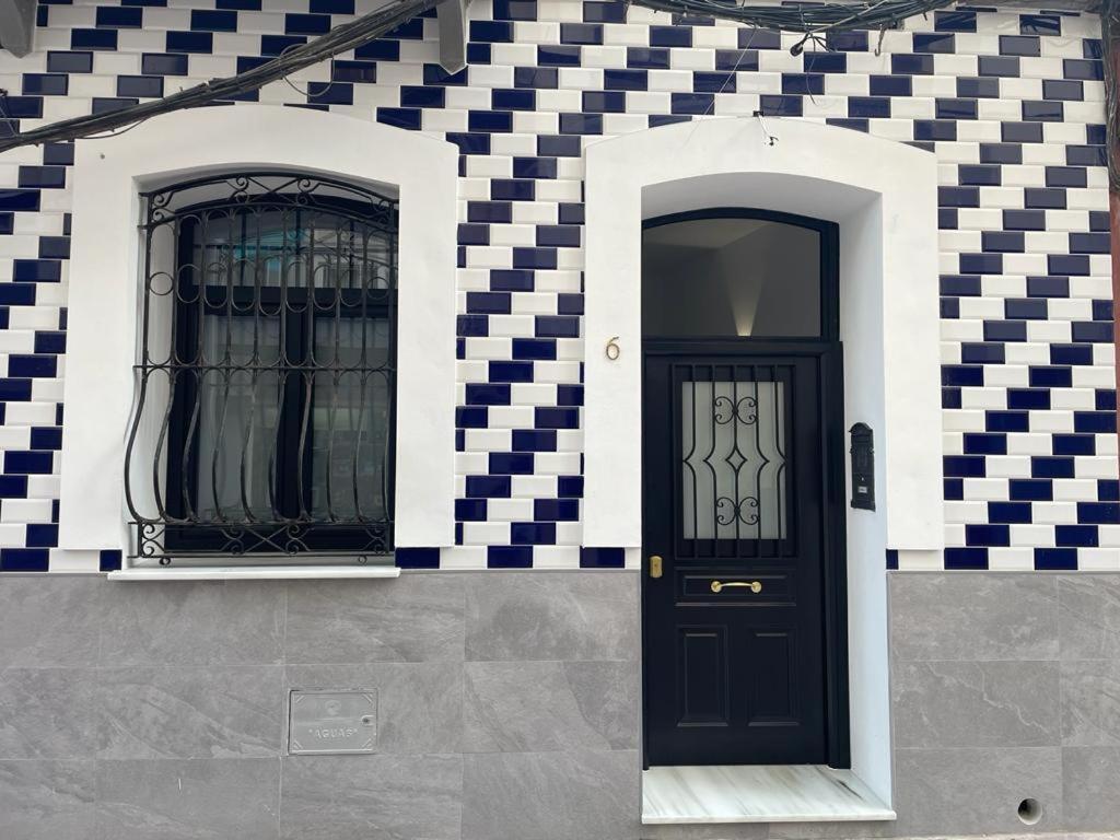 Apartamentos Sol Y Luna La Línea de la Concepción Exteriör bild