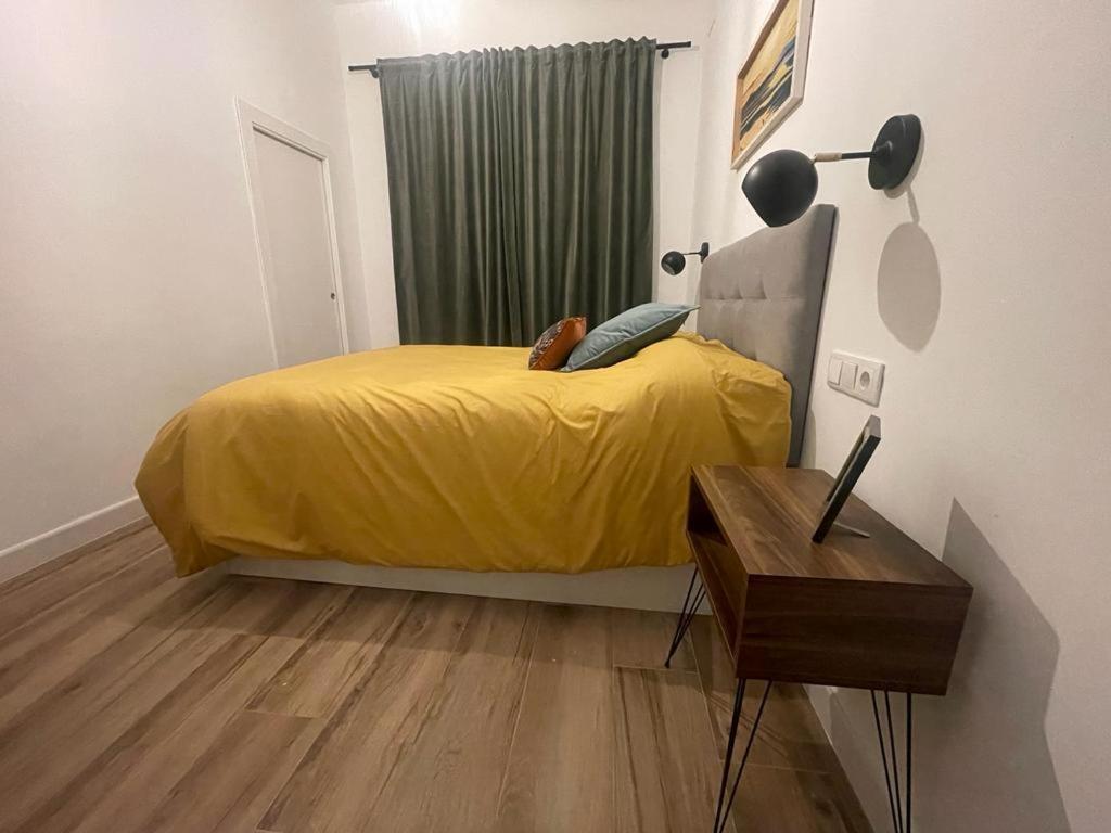 Apartamentos Sol Y Luna La Línea de la Concepción Exteriör bild