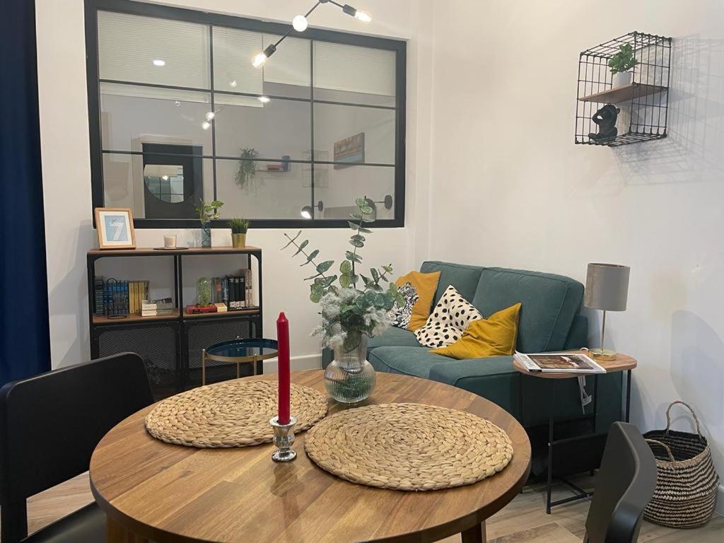 Apartamentos Sol Y Luna La Línea de la Concepción Exteriör bild